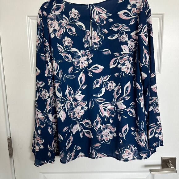All In Favor Cross Front Blouse in Navy Floral - Picture 4 of 4